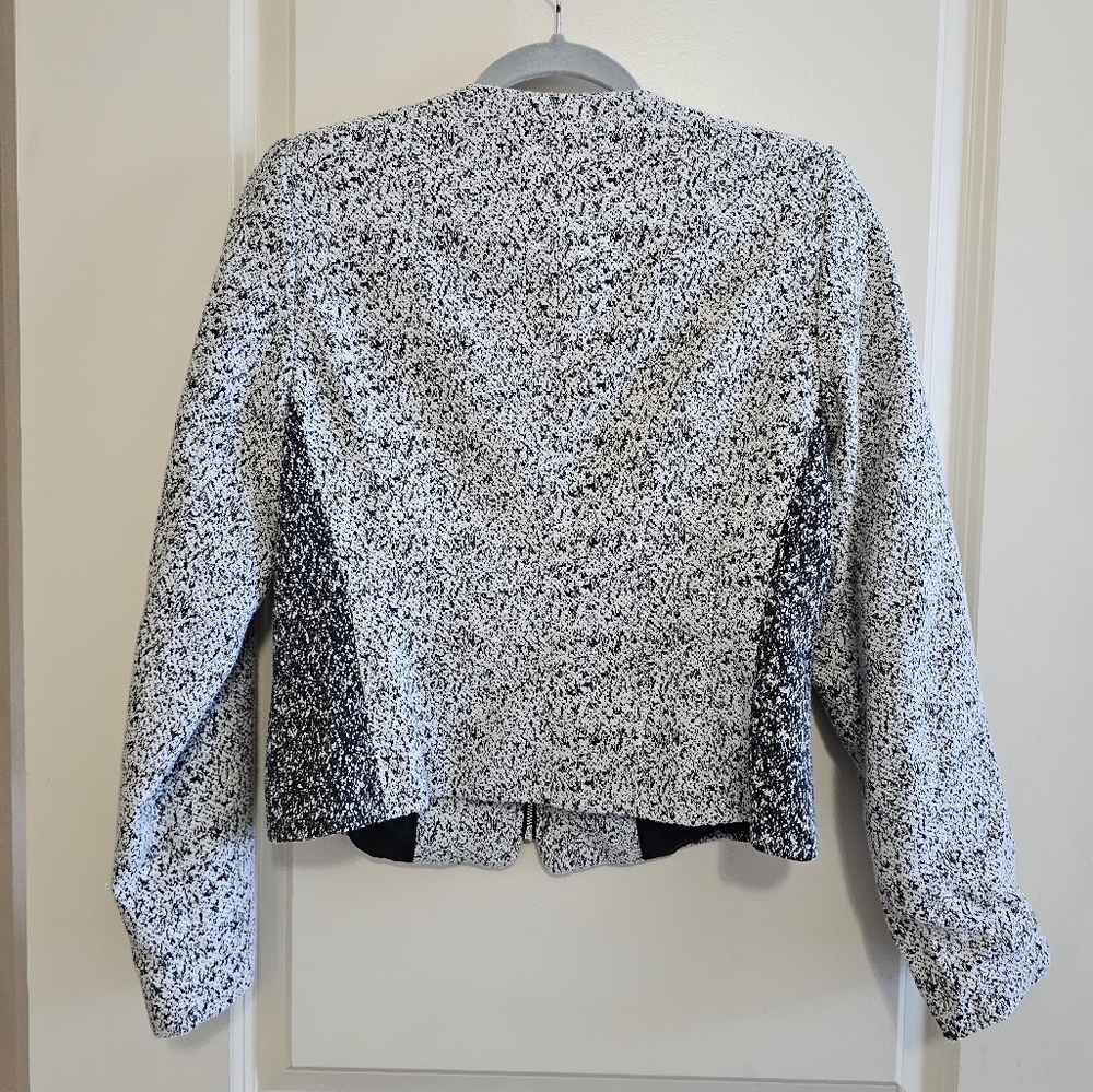 Womans jacket - Picture 2 of 3